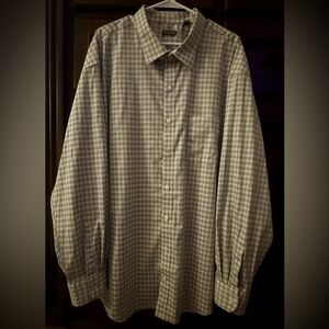 Van Heusen Men’s Button Up Shirt - EUC - Gray Plaid - Size XXXL - 20-20.5 Neck